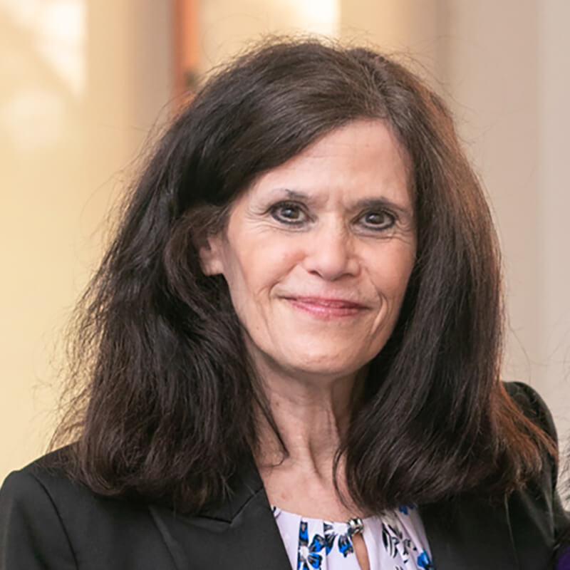 Karen Travis portrait